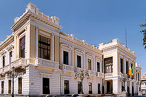 300px-Reggio_calabria_palazzo_della_provincia
