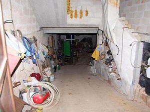 Il garage di casa Misseri, ad Avetrana