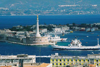 Il porto di Messina