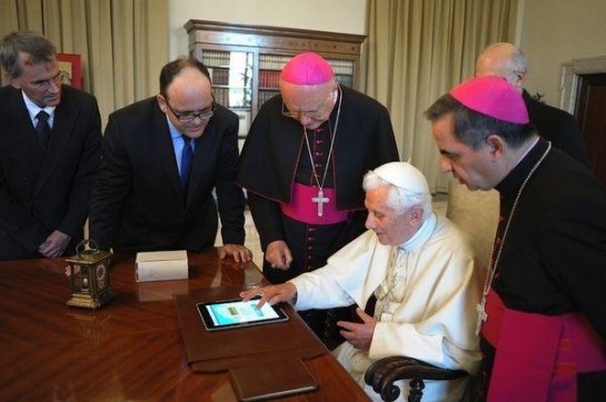 Il papa su Twitter