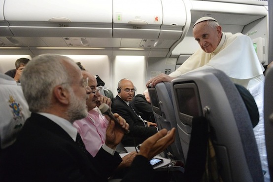 Papa Francesco rienta in Vaticano
